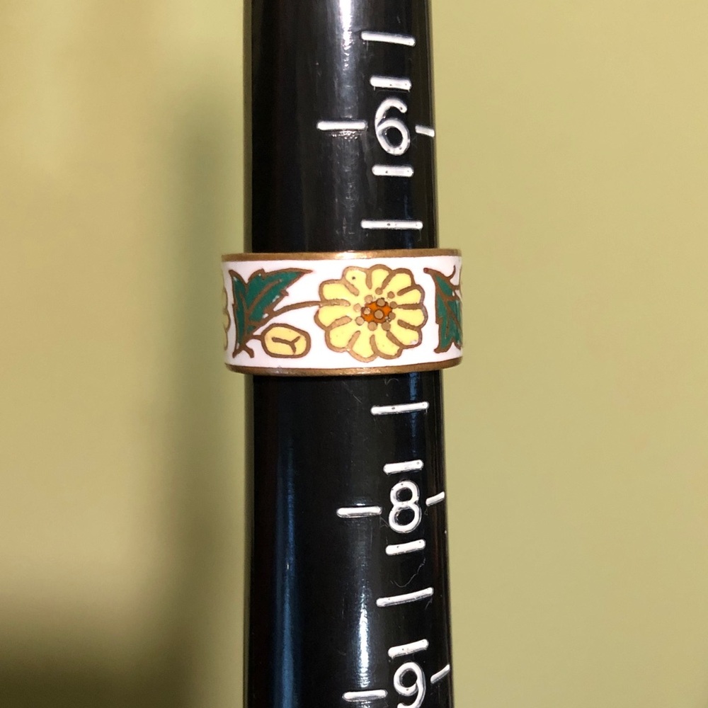 7 Vintage Daisy Cloisonné Flower Ring Brass Enamel Floral